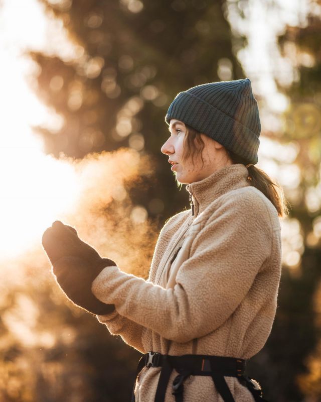 Solsken, plusgrader och fågelkvitter! Vad vi längtar!! 🌷🙌🏻 

Har våren kommit till dig än? 

🔎 Charlotte jacket & Ohio cap
📷 @_celinehultin 
Redigering: @sofiawigen